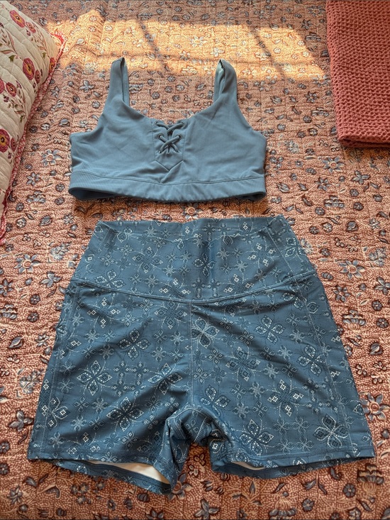 JoyLab Pants - JoyLab Slate Blue Lace-Up Sports Bra & Patterned Bike Shorts Set